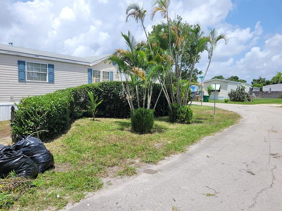 1st image of 13350 SW 9th St