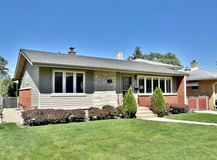 7104 W Birchwood Ave, Niles, IL 60714