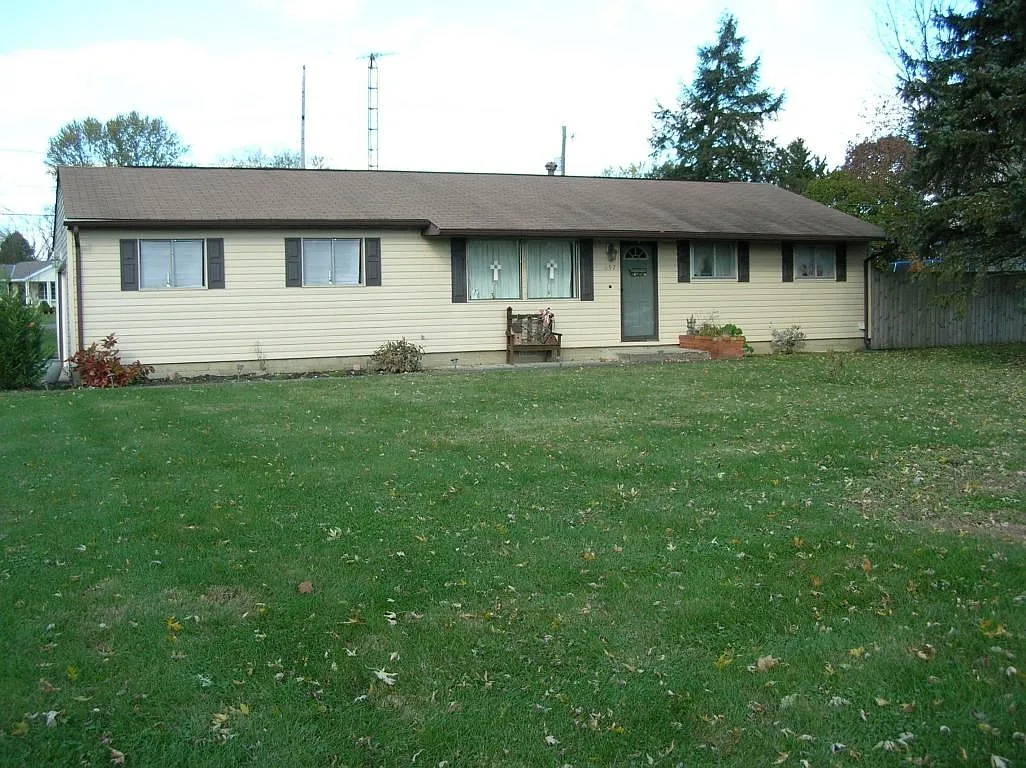 897 Fieldson Dr photo 1