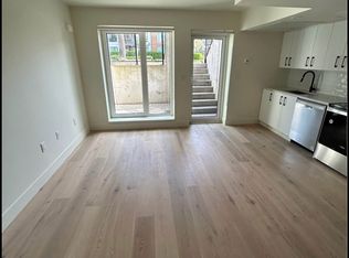 324 E Ridgeway Ave, North Vancouver, BC V7L0K3