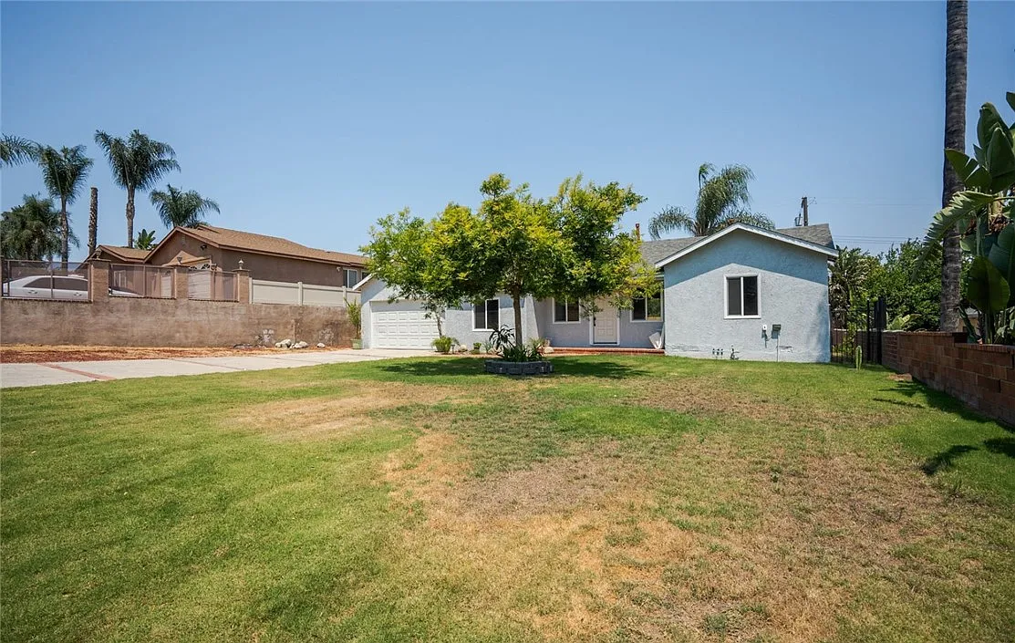 4 bed, 1600 sqft, $3,650 — Photo 2
