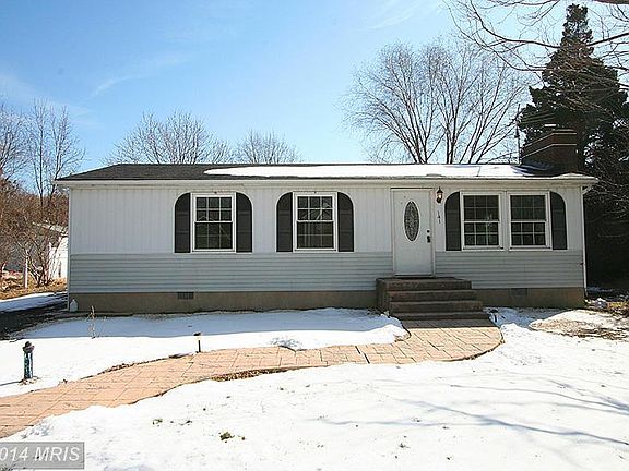 4th image of 141 Penny Ln
