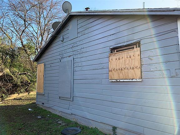 4th image of 1255 Mansfield Ave