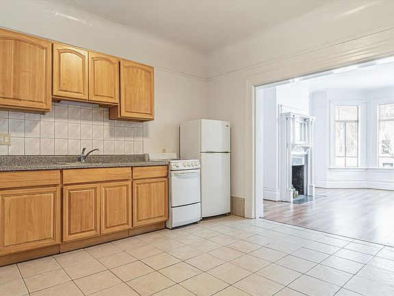 4th image of 618-622 Guerrero St #1