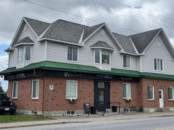 139 Queen St, Mississippi Mills, ON K0A 1A0