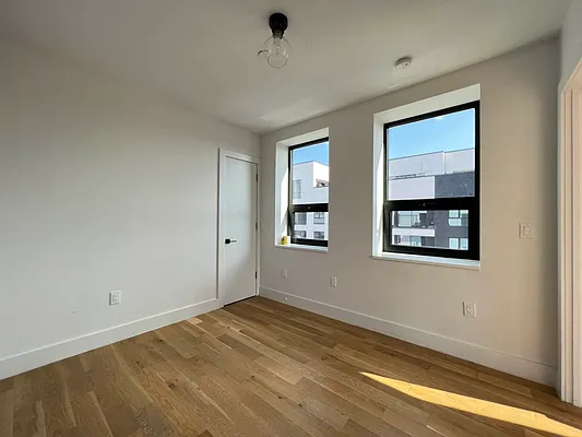 Rented by Rumah Realty Inc | media 16