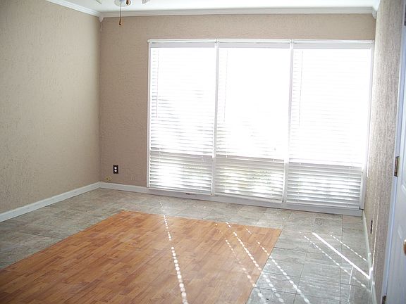 3rd image of 4227 Idlewood Dr