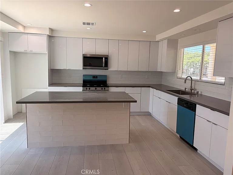 13414 Herron St — Photo 5