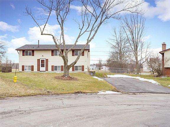 2nd image of 118 Buckley Pl