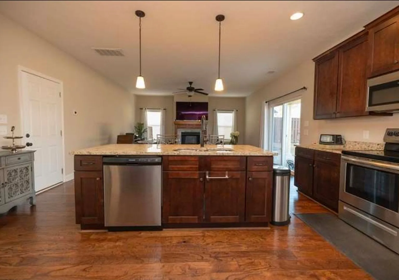 Beautiful 4-Bedroom Home for Rent in Midland, GA — Photo 3