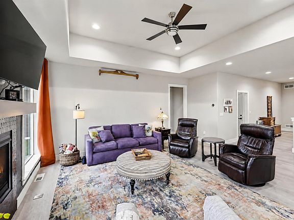 5th image of 142 N Legacy Way