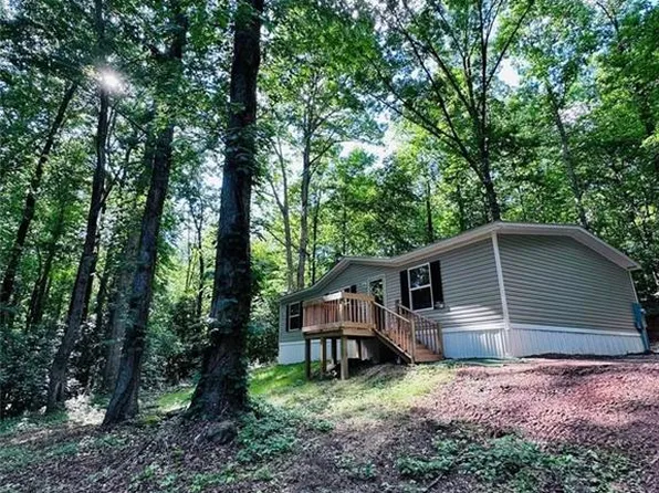 234 Bobbys Dr, Cleveland, GA 30528