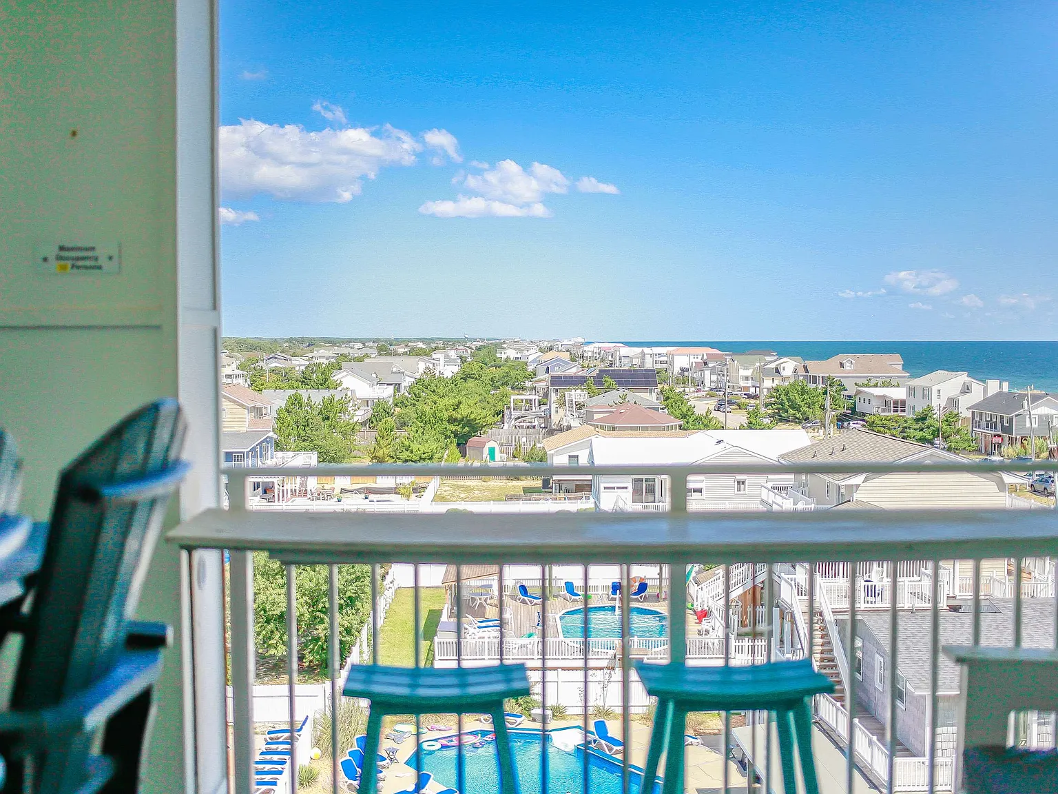 3 bed, 1000 sqft, $2,310 — Photo 2