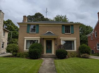 2442 N 91st St, Wauwatosa, WI 53226