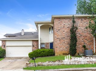 3000 Everest Dr, Bedford, TX 76021