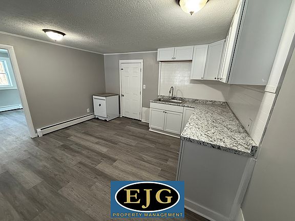 2nd image of 158 S Main St #1
