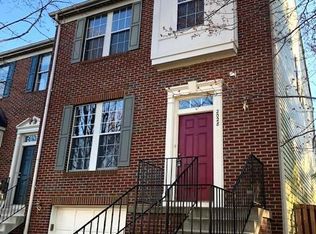 2028 Madrillon Springs Ct, Vienna, VA 22182