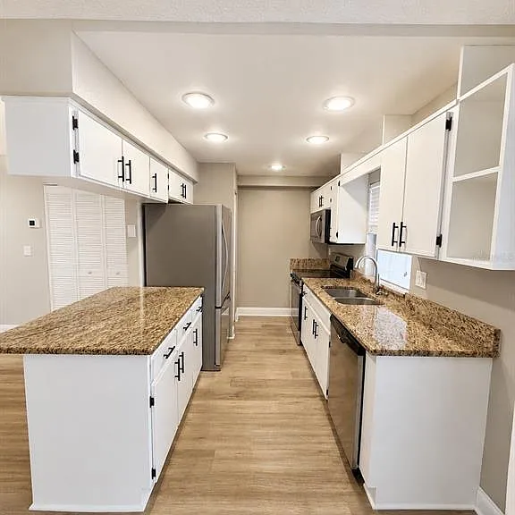 11905 Cypress Vis — Photo 9