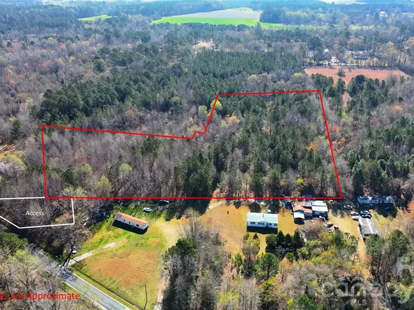 276 Riverside Rd, Grifton, NC 28530