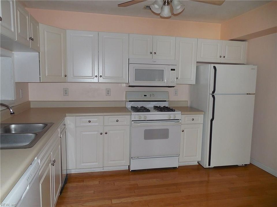 1st image of 2204 Lesner Cres APT 303