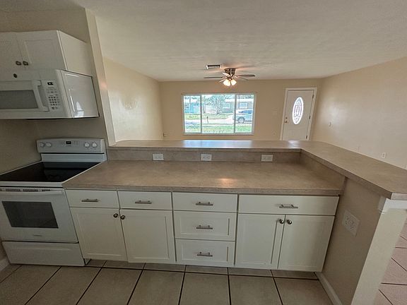 5th image of 360 Glen Haven Dr