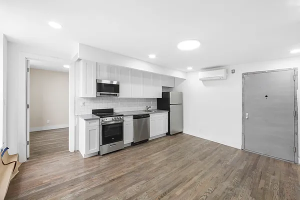 Rented by Corcoran | media 14