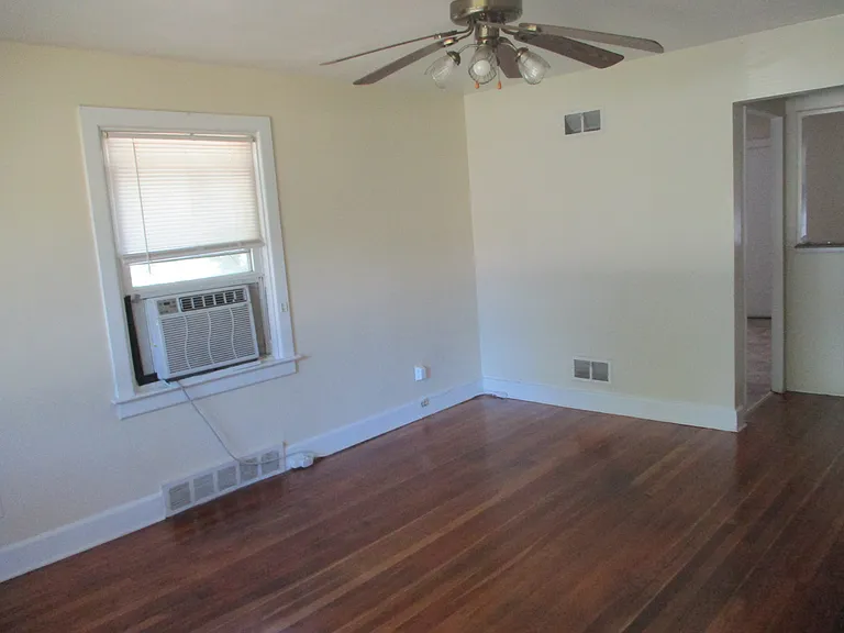 8918 Granby St — Photo 7