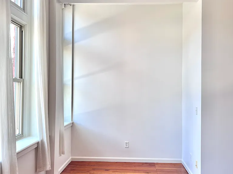 37 Court St #2E — Photo 6