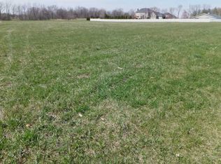 8576 Grove Hill Rd, Rockford, IL 61107