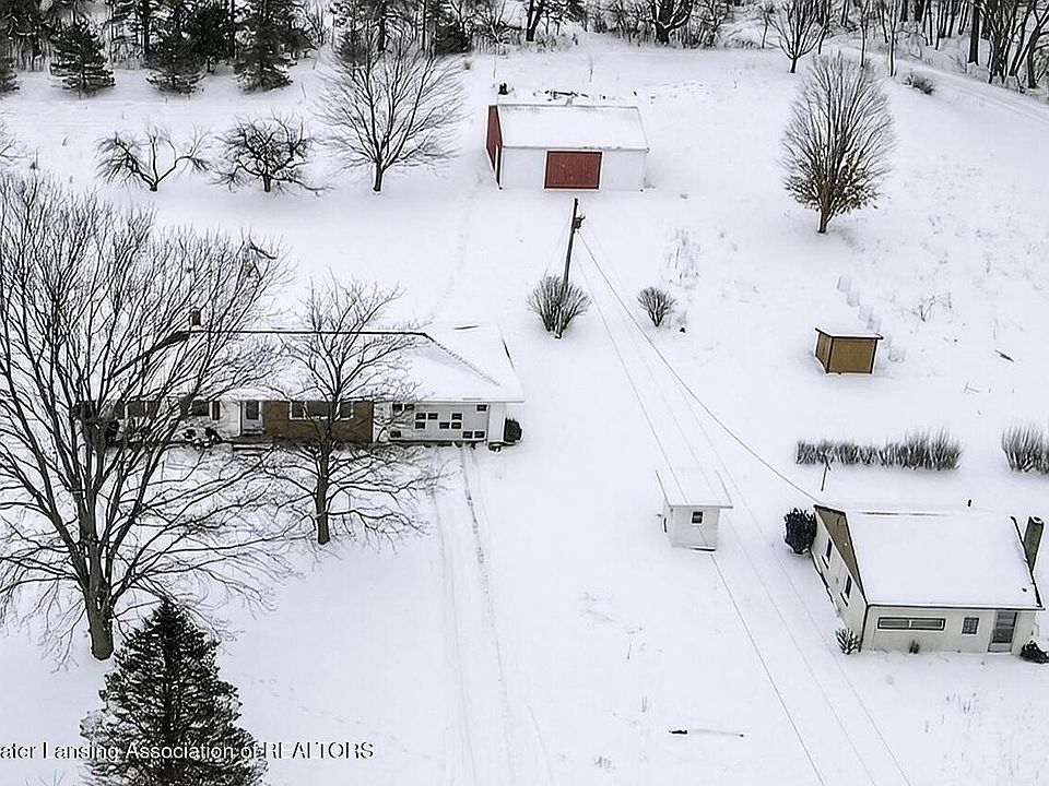 1st image of 3187 S Canfield Rd