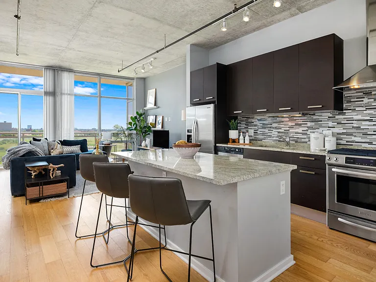 Roosevelt Collection Lofts — Photo 2