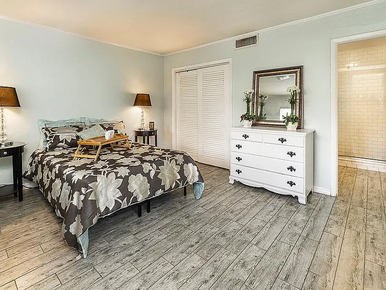 11 S University Cir — Photo 28