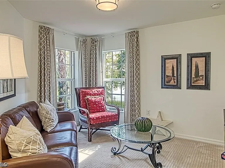 10072 Oakhurst Way — Photo 11