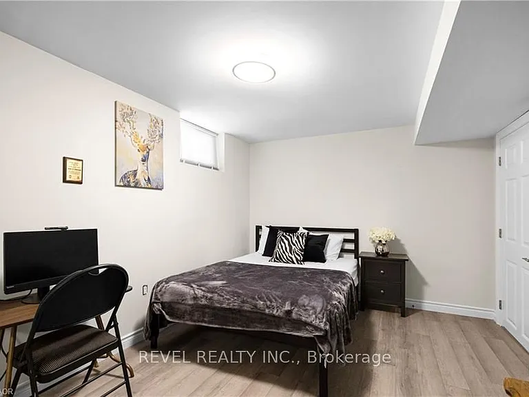 38 Birgitta Cres #LOWER — Photo 6