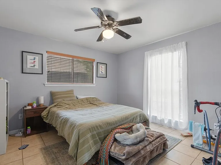 6307 Shadow Valley Dr #B — Photo 8