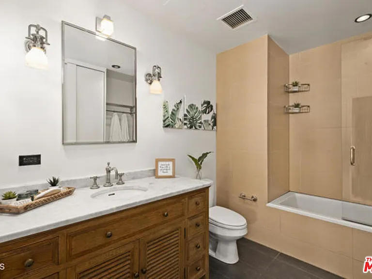 460 S Spring St #601 — Photo 13
