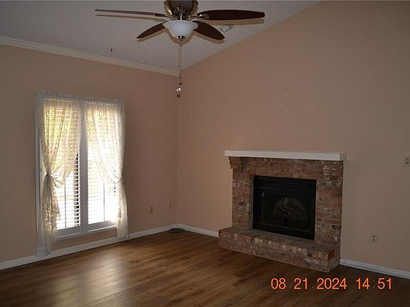 4th image of 4200 Bridgecrest Dr APT K4