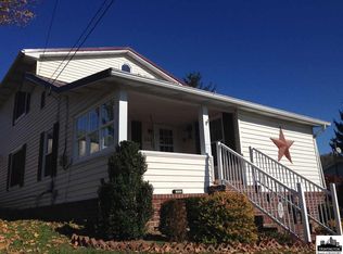 533 Florida St, Milton, WV 25541