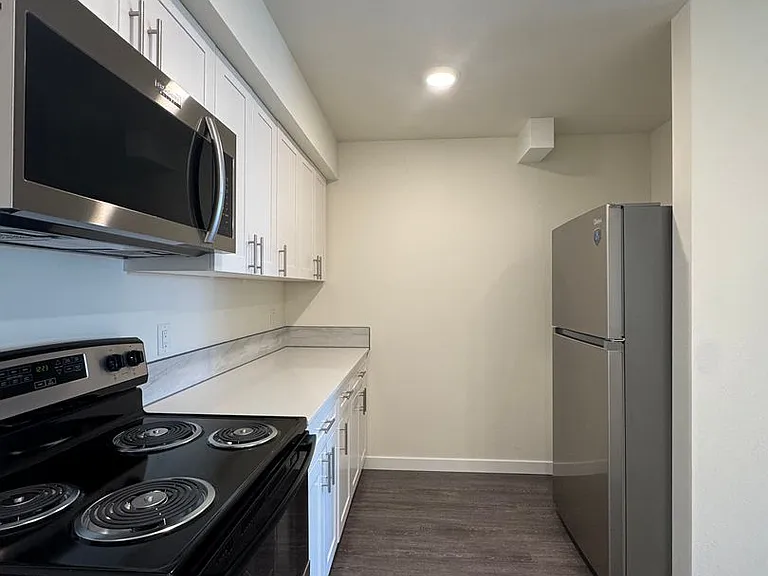 503 E Helena Ave — Photo 28