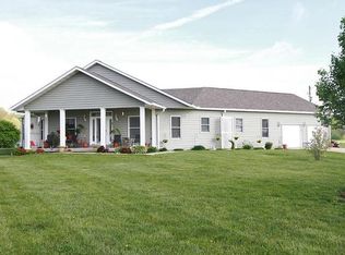 11321 Lake Rd, Highland, IL 62249