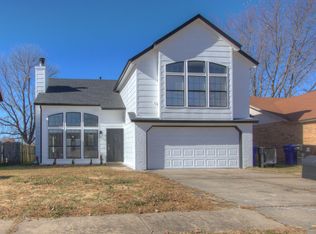 2708 S Oak Pl, Broken Arrow, OK 74012