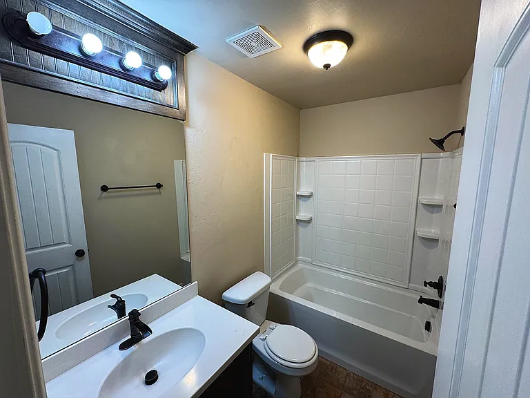 18601 Cola Dr — Photo 9