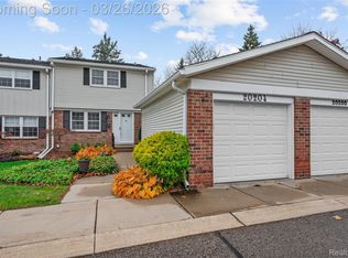 20204 Longwood Ct, Northville, MI