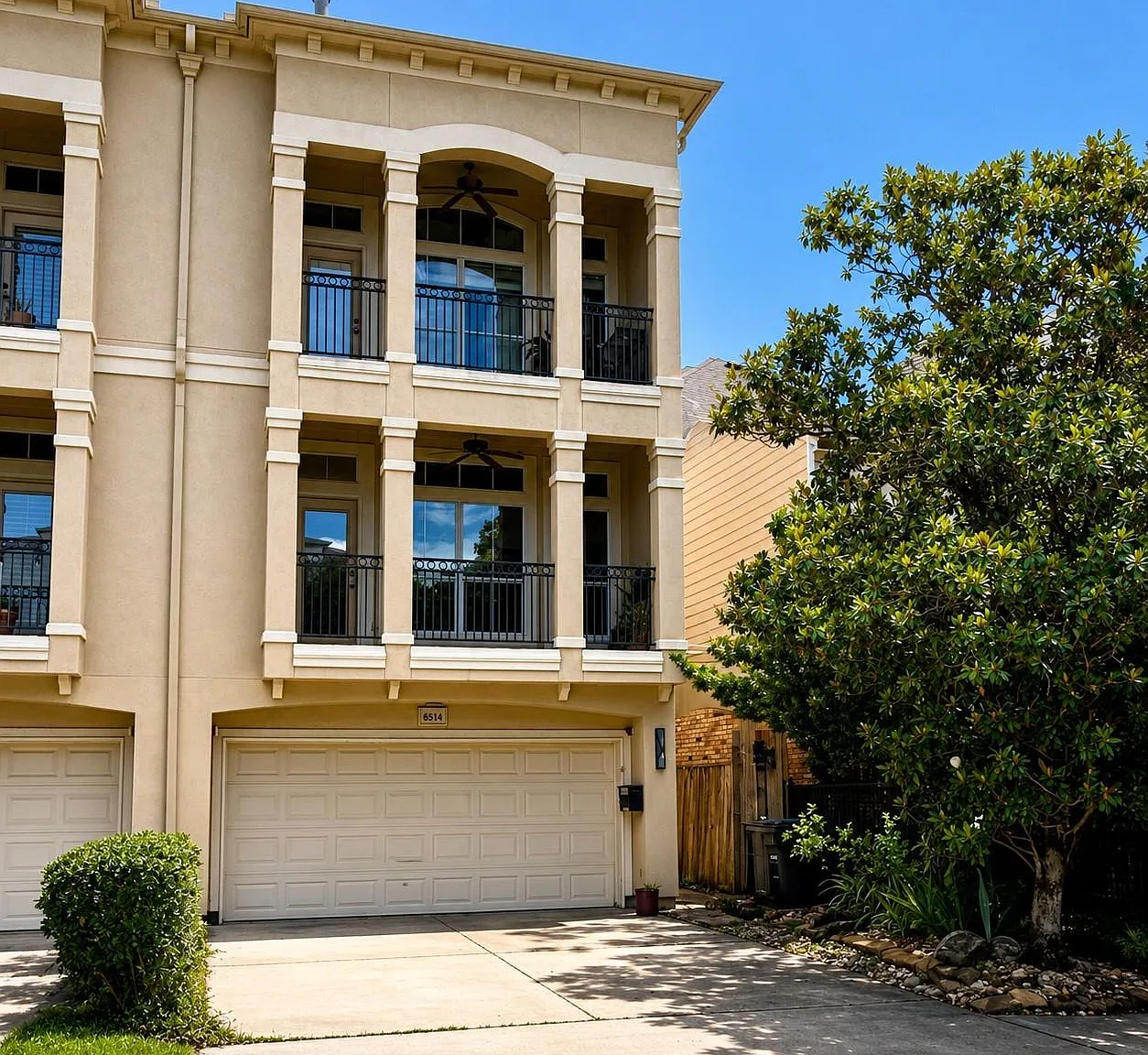 4 bed, 4.5 bath, 3244 sqft, $4,750 — Photo 1