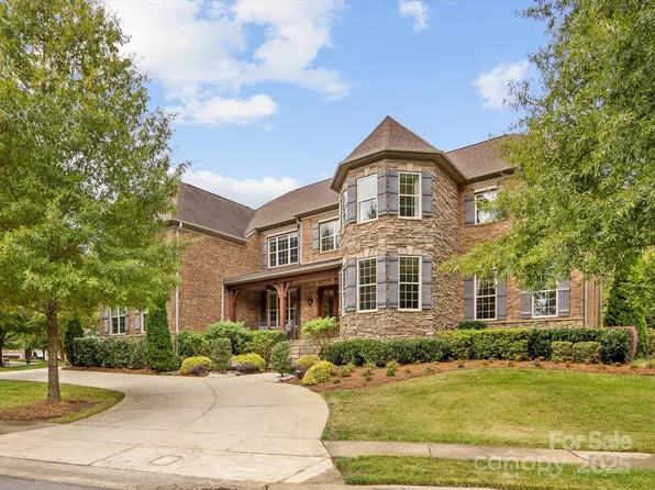 5808 Copperleaf Commons Ct, Charlotte, NC 28277