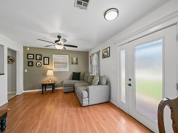 4th image of 521 S Normal Ave