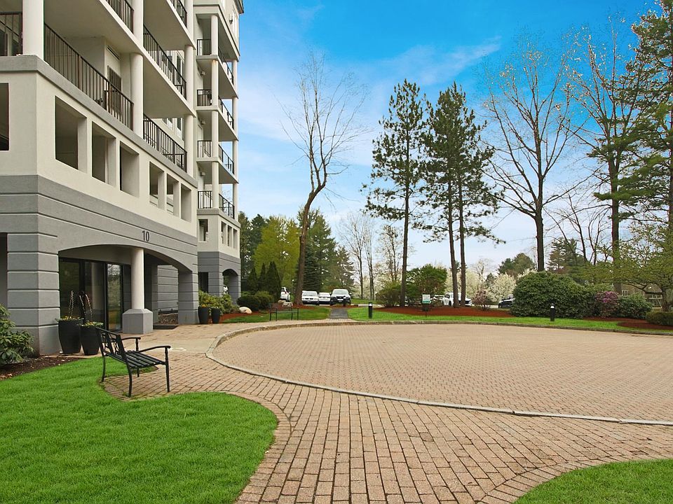 1st image of 10 Mountain Laurels Drive #401