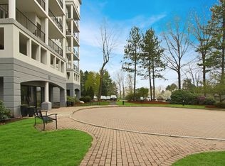 10 Mountain Laurels Dr APT 401, Nashua, NH 03062