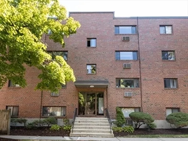 14 Riverside St #1-4 — Photo 8