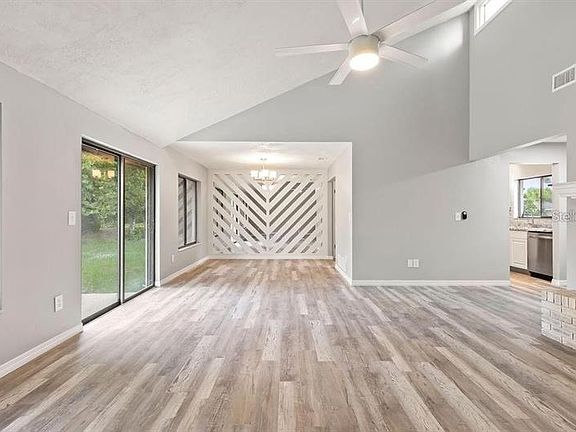 3rd image of 43 Blaine Dr